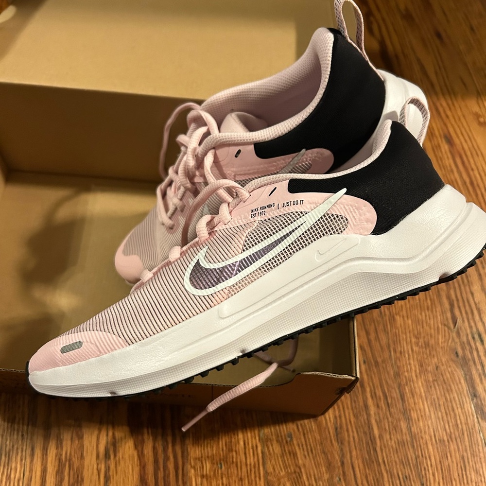 Nike Downshifter 12 - pink - size 5y